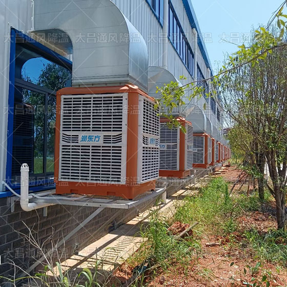 環保空調 潤東方環保空調頂出風安裝.jpg