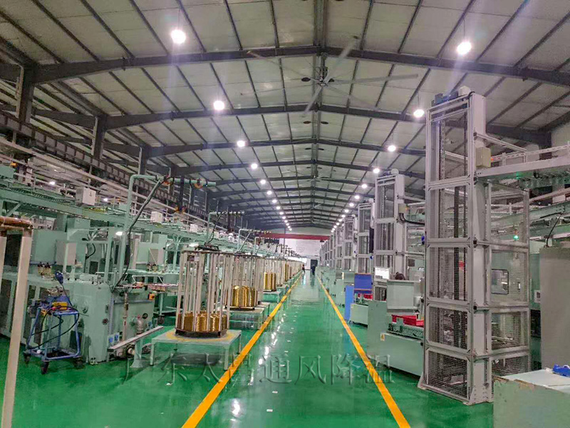 高大空間通風降溫一定要用工業(yè)大風扇,用了才知道效果這么好！