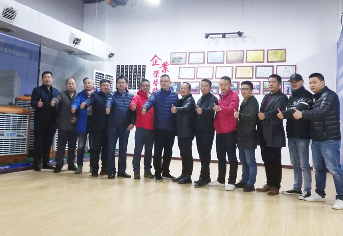 （冬日溫暖）潤東方環?？照{總部兄弟團走近各大經銷商